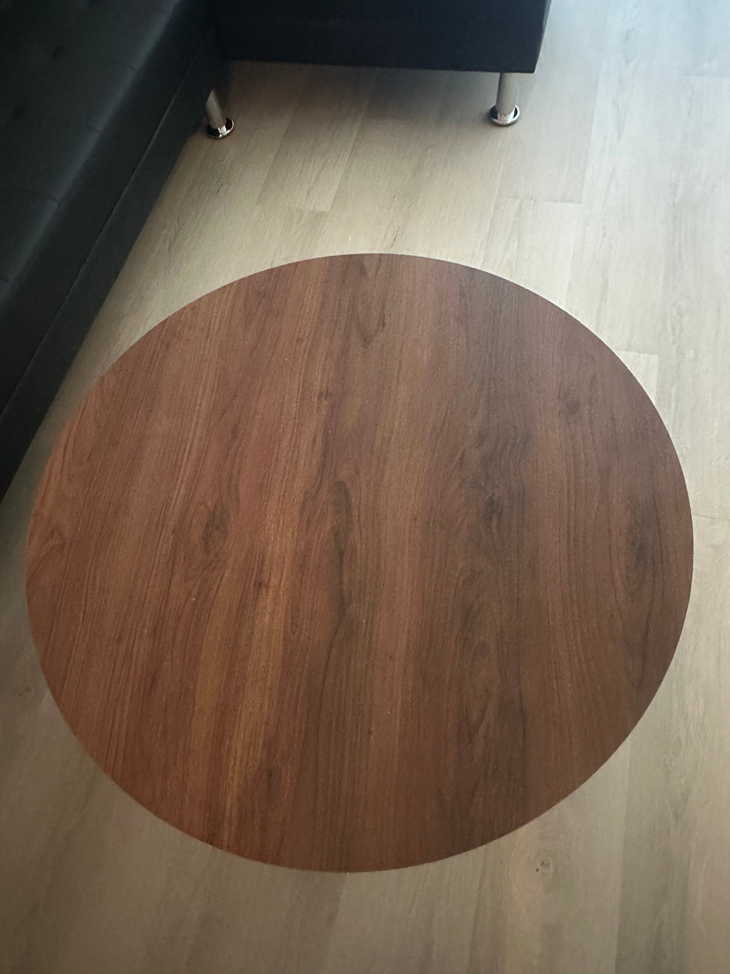 Round coffee table 36”