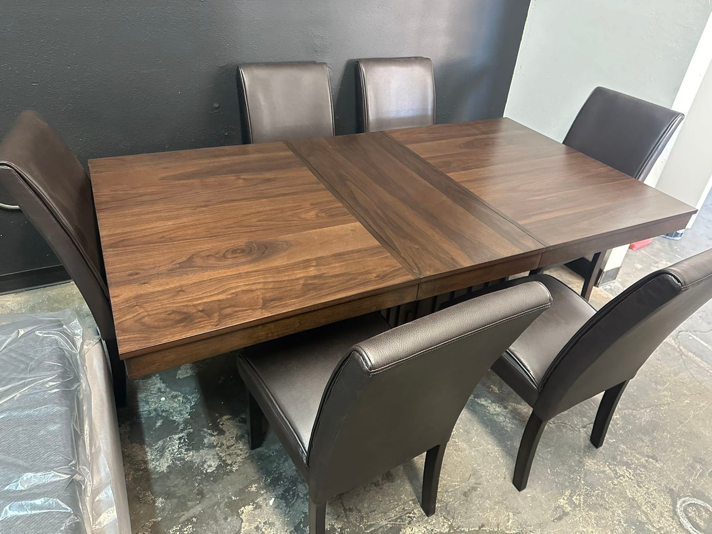 Brown Dining Table with 6 Chairs