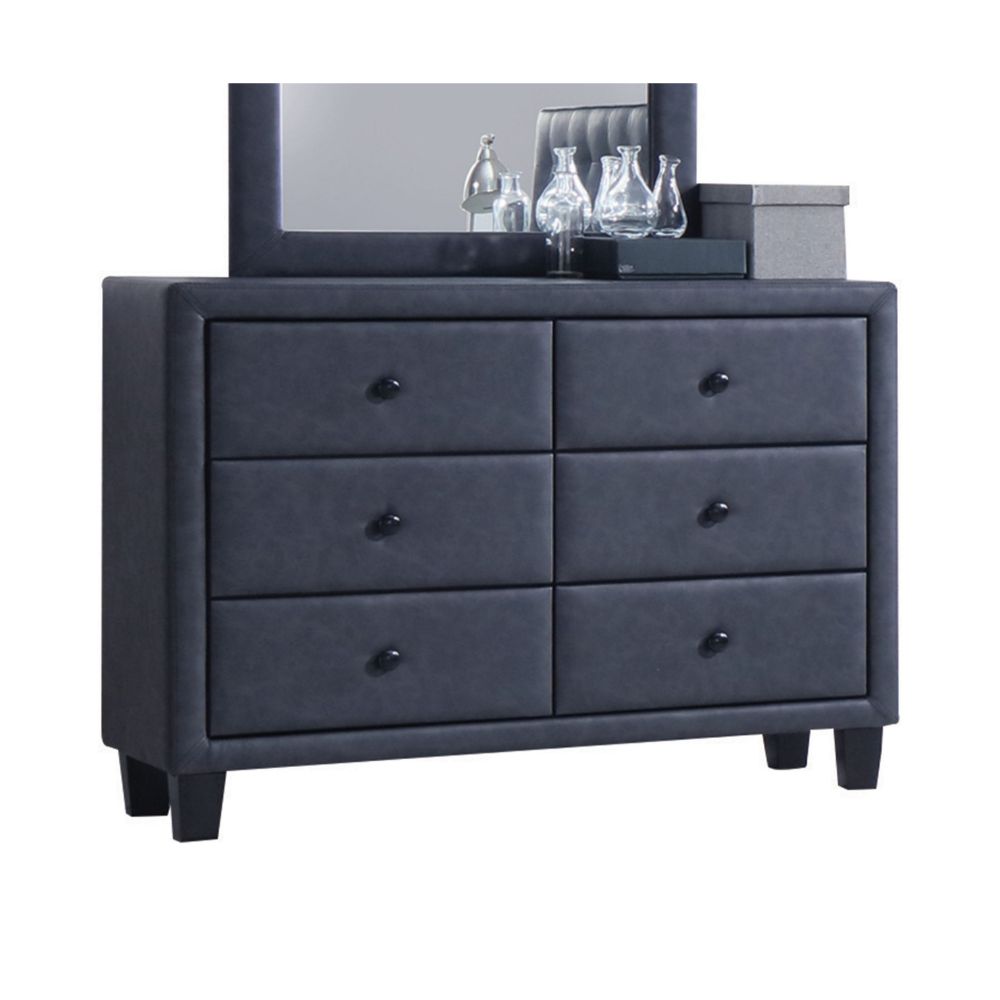 Saveria Dresser