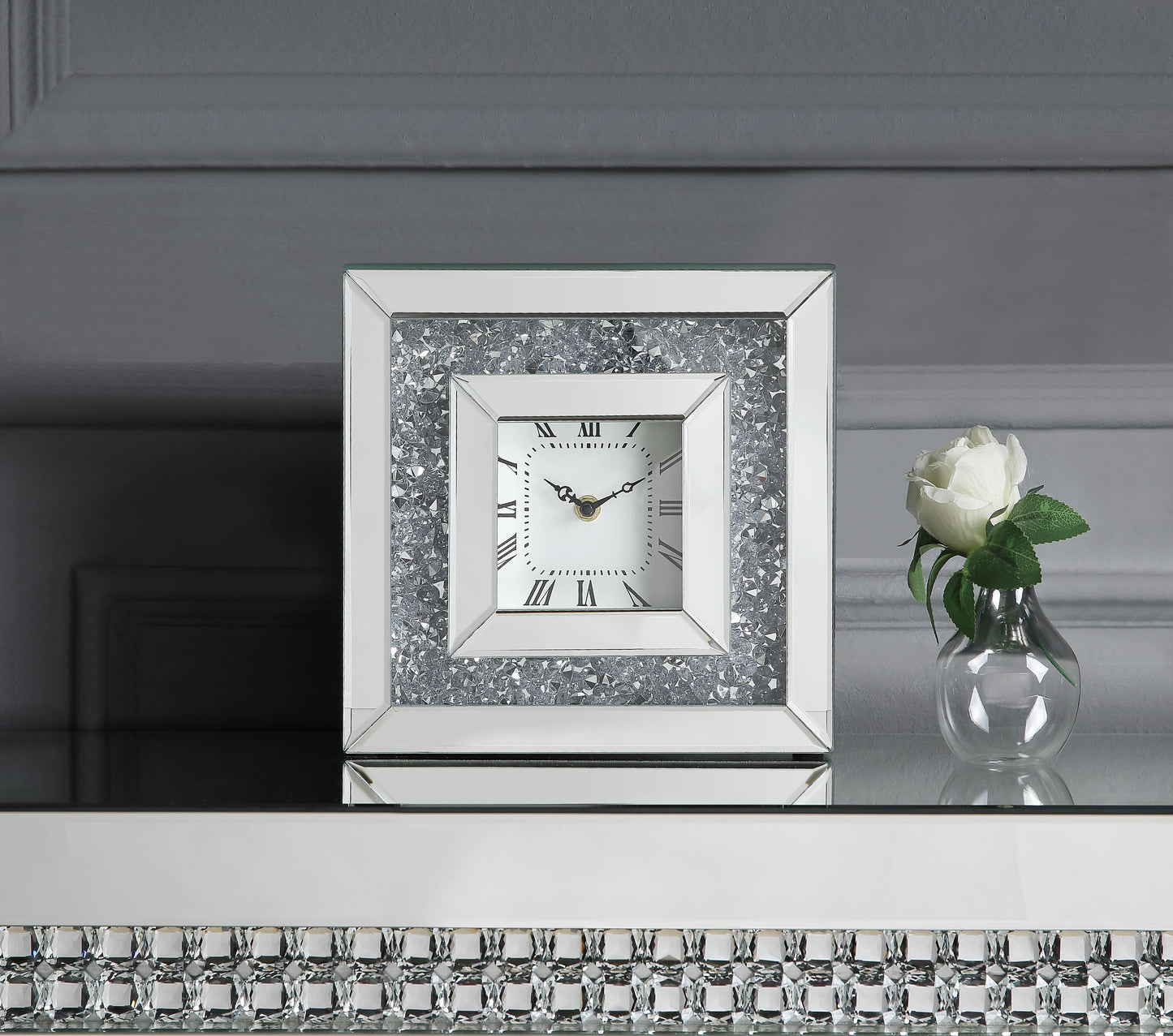 Noralie Accent Clock