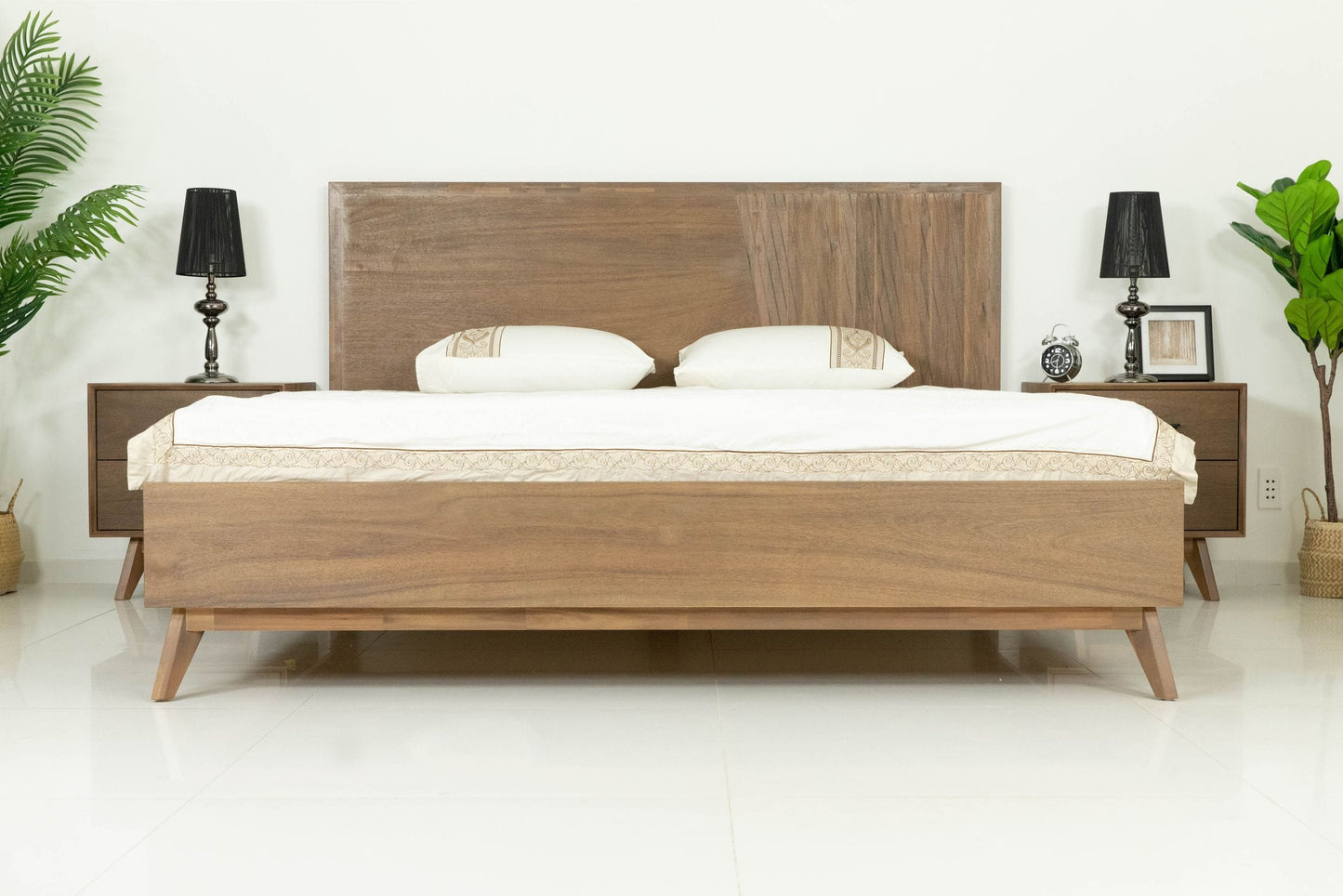Modrest Claire - Contemporary Natural Light Mocha Acacia Bed