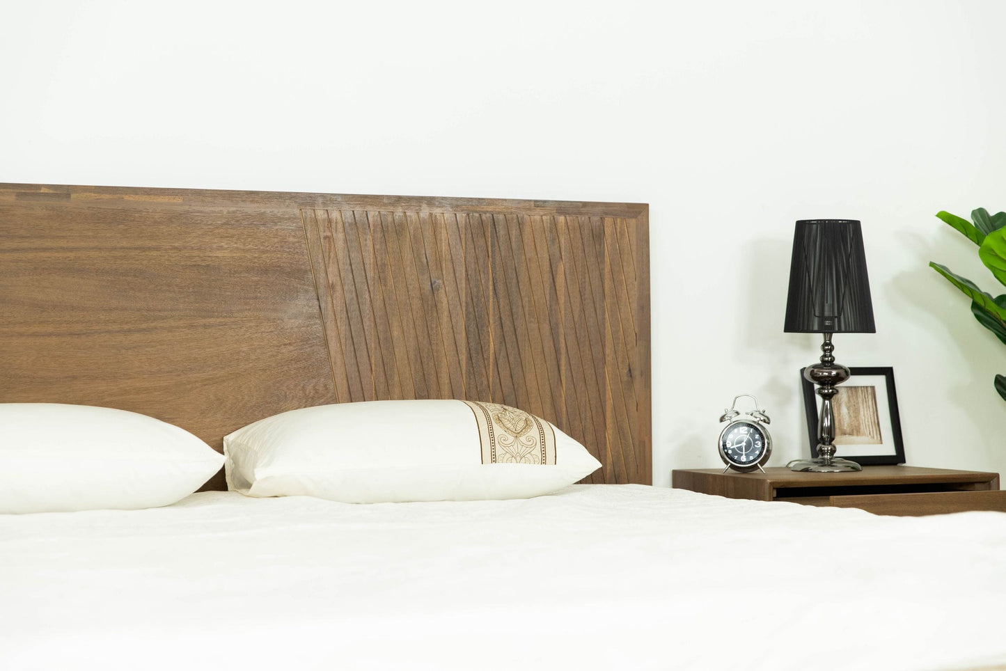 Modrest Claire - Contemporary Natural Light Mocha Acacia Bed