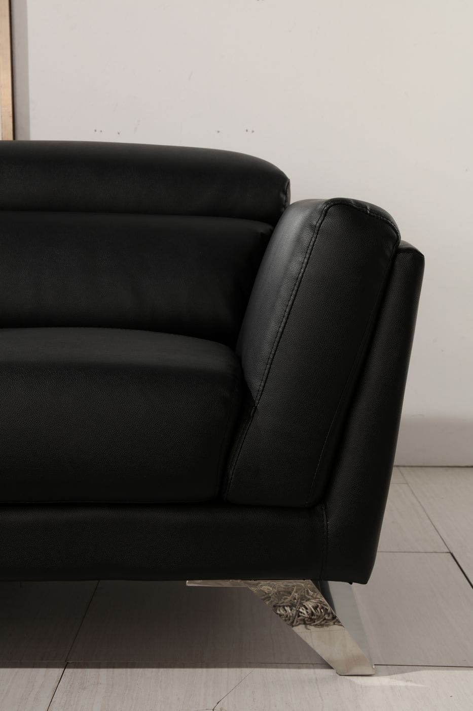 Divani Casa Doss - Modern Black Eco-Leather Right Facing Sectional Sofa
