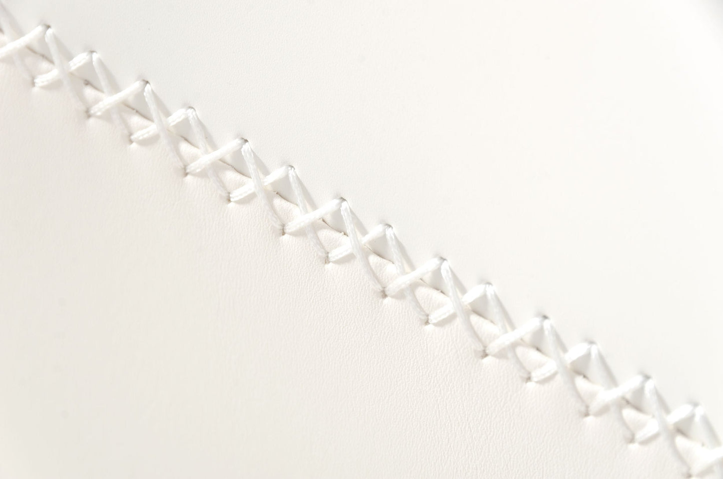 Modrest Henslow Modern White Bar Stool