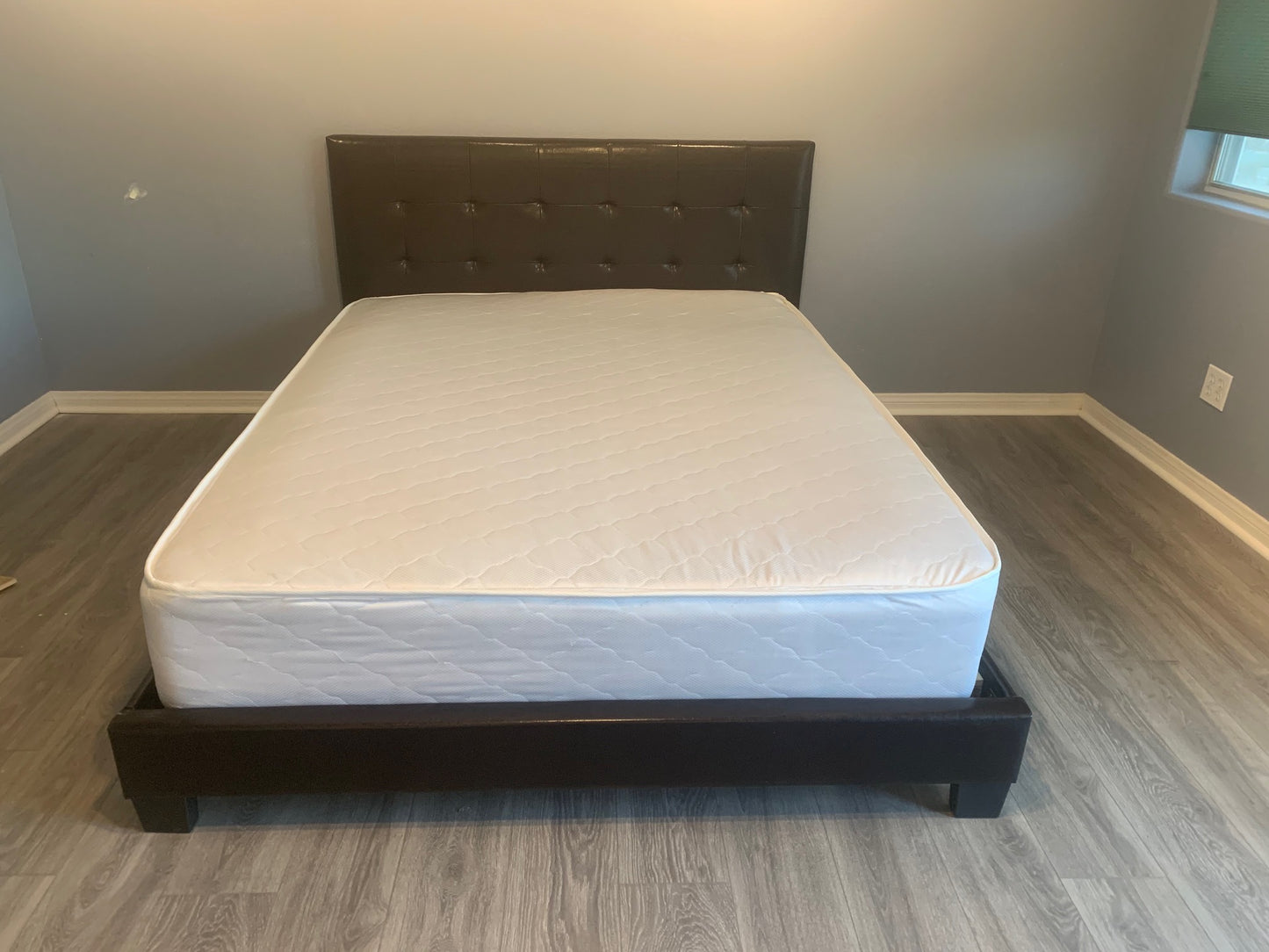 White Full mattress and boxspring set