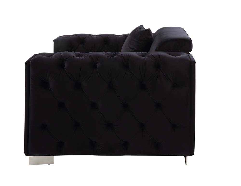 Trislar Loveseat