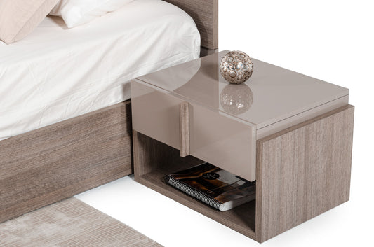 Nova Domus Marcela Italian Modern Nightstand