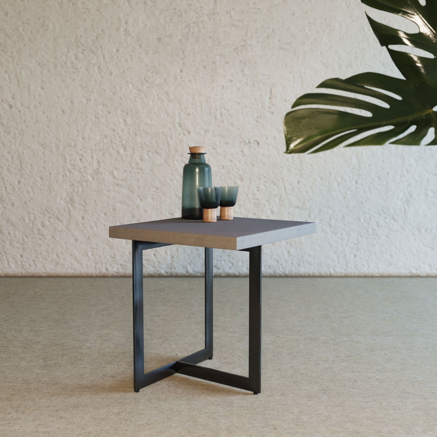 Modrest Sharon Modern Concrete & Black Metal End Table