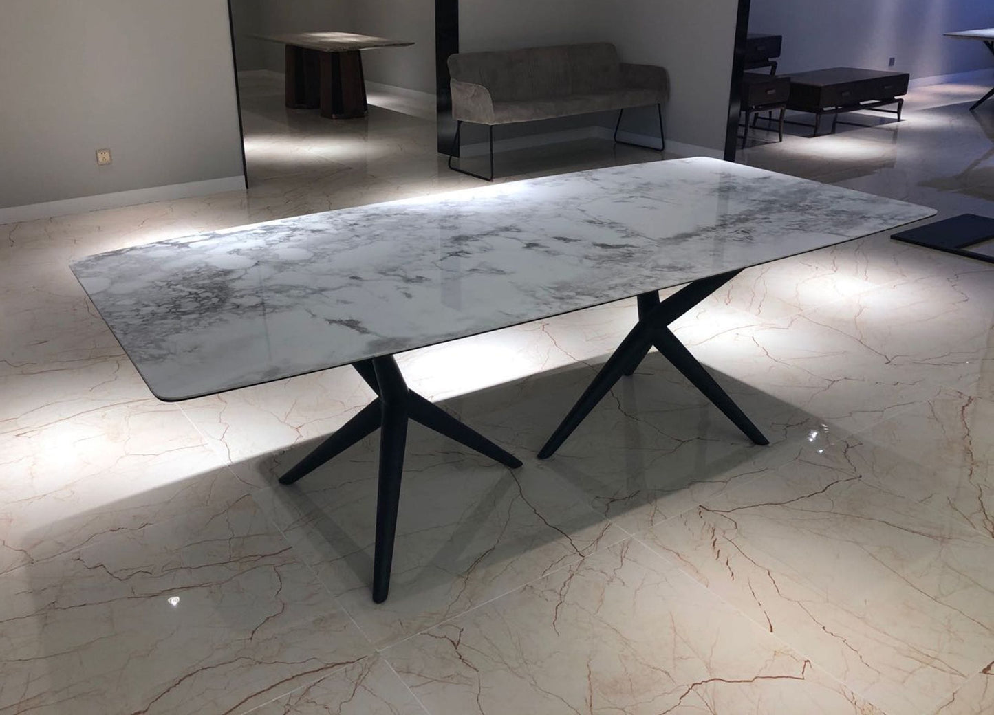 Modrest Stetson - Modern White Ceramic & Smoked Ash Dining Table